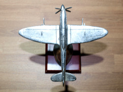 ANTIGUO SPITFIRE DE SOBREMESA 